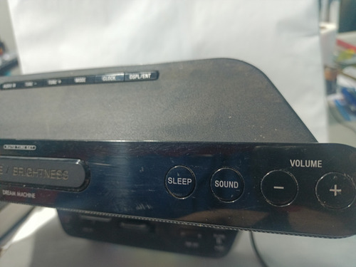 Radio Sony Dream Machine Con Detalle Leer Descripción Negro (Usado)