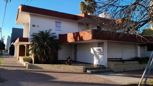 Excelente Esquina En Venta
