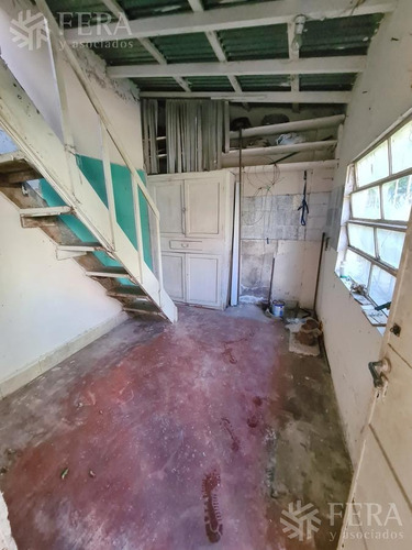 Venta De Casa 5 Ambientes Con Cochera Y Patio En Quilmes (26821)