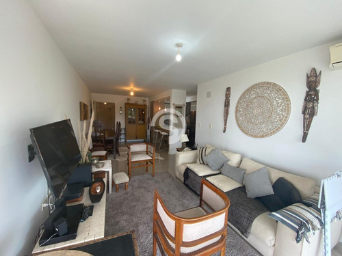 Apartamento En Alquiler - Brava- Ref: 3902