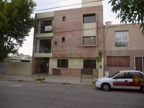 Imagen 1 de 12 de Caseros 3100 1 Dor P.b. Con Renta