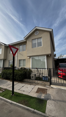 Arriendo Lo Campino Casa Condominio