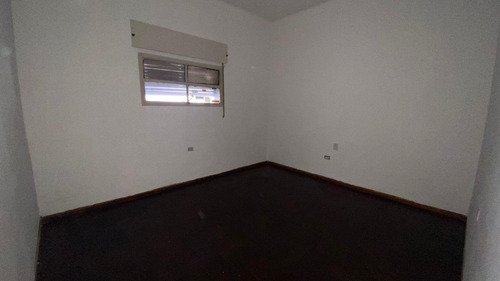 Bº Centro: Casa De 3 Dorm Con Asador