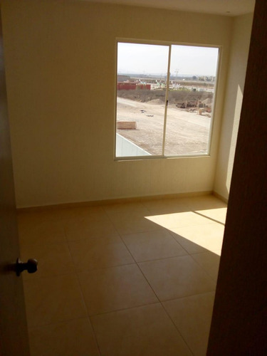 Casa De 4 Recamaras En Desarrollo Privado Con Acceso Controlado Y Casa Club Con Alberca