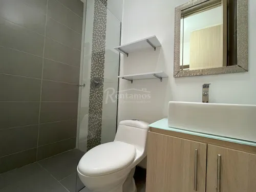 Casa En Arriendo En Loma Del Atravesado. Cod A776020