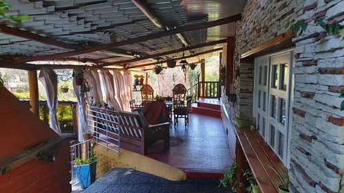 Chalet En Sierra De Los Padres Con Piscina Y Gas Natural!
