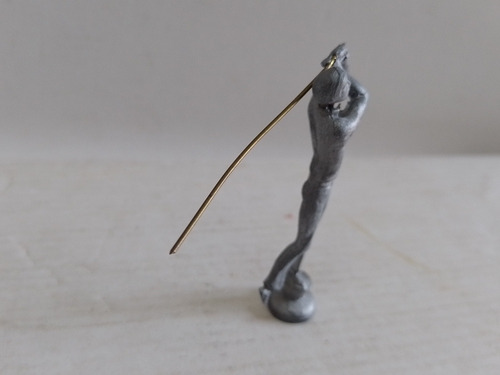 Adorno Jugador De Golf De Metal Con Base En Un Solo Pie (Usado)