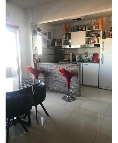 Venta De Amplio Departamento Dos Ambientes - Santos Lugares