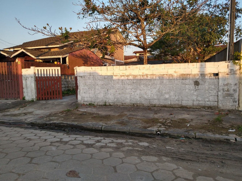 Imagem 14 de 14 de Edícula Escriturada Na Praia, Com Quintal, Perto De Comércio