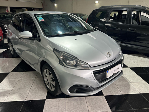Peugeot 208 1.6 Active