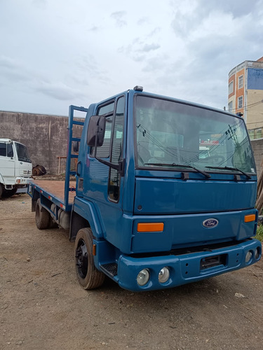 Cargo 815 Ano 2001 Carr. Com Piso Chapeado E Tampas .