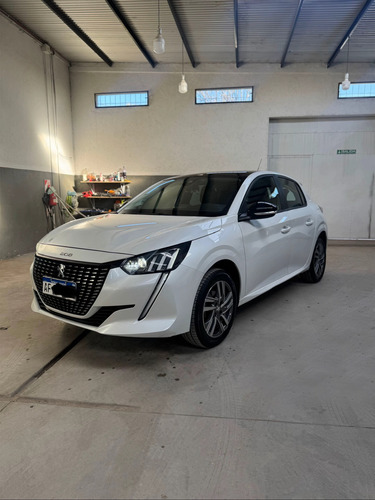 Peugeot 208 1.6 Feline Tiptronic
