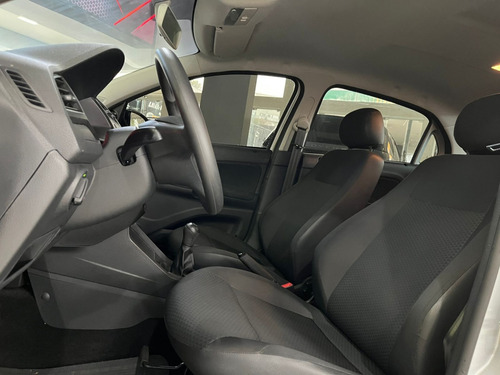 Volkswagen Voyage 1.0 12V MPI TOTALFLEX 4P MANUAL