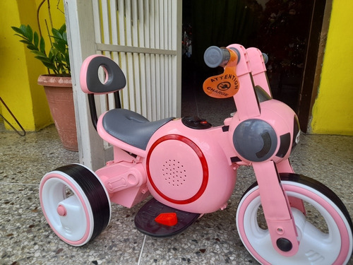 Imagen 1 de 6 de Triciclo Eléctrico Para Niña Original