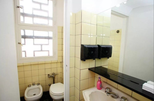 Av Rivadavia 700 Monserrat Oficina U$170.000