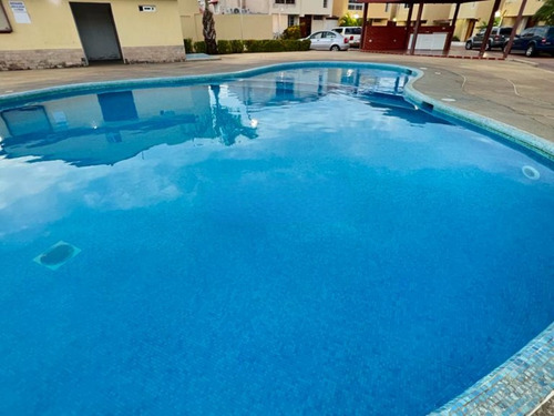 Amplia Casa Familiar En Coral Garden, Sabanamar, Isla De Margarita