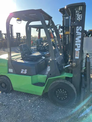 Autoelevador Cat Dp30nm 3000kg Diesel Torre Triple C/desp