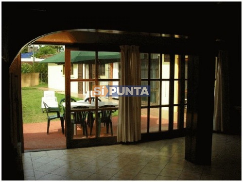 Imagen 2 de 7 de Casa A La Venta En Playa Mansa