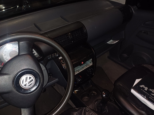 Volkswagen Fox 1.6 Plus Total Flex 5p