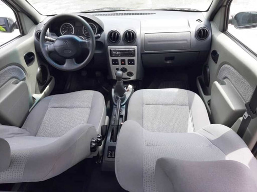 Imagen 9 de 14 de Renault Logan 2008 4x2 Sincrónico