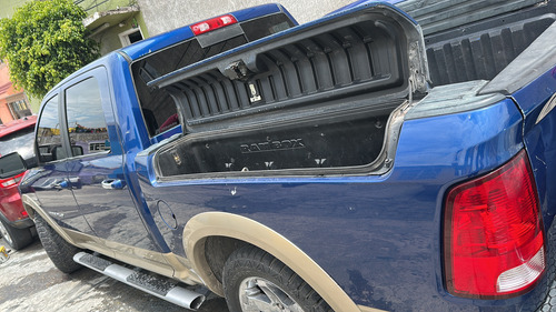 Dodge Ram 2500 5.7 Pickup Crew Cab Laramie 4x4 Mt