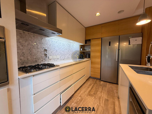 Venta De Casa En El Bajo De San Isidro
