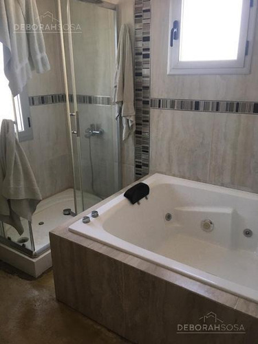 Imagen 12 de 21 de Excelente Casa A Estrenar! Exclusivo Diseño En Dos Plantas Al Agua!