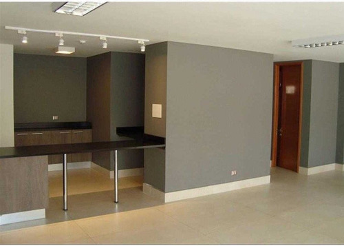 Depto. Frente A Metro Los Dominicos. 2 D+2 B. Cod 41100