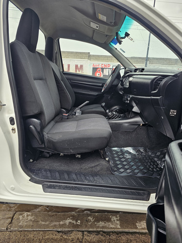 Toyota Hilux 2.7 Chasis Cabina Mt