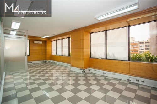 Oficina En Venta De 6 Privados En Providencia