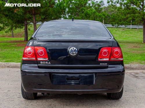 Imagen 4 de 25 de Volkswagen Bora 2.0 Trendline Ex. Full | Permuta / Financia