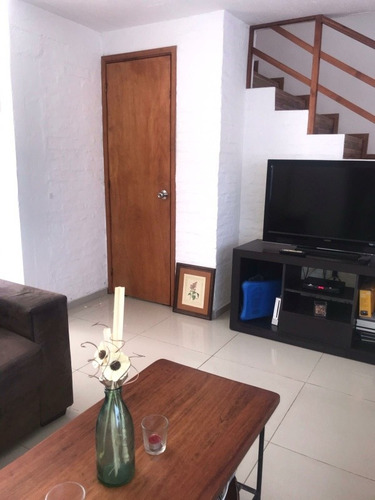Vendo. Casa 3 Dormitorios, 2 Baños, Piscina Y Barbacoa