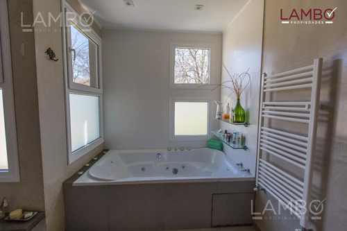 Venta Casa Chacras De La Alameda Carmen De Areco
