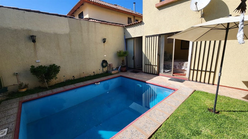 Casa En Venta De 3 Dorm. En Puente Alto