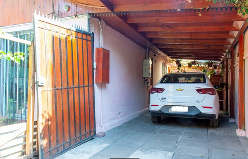 Casa En Venta De 3 Dorm. En Macul