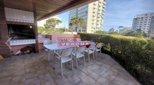 Imagen 10 de 25 de Venta De Apartamento 3 Dormitorios En Playa Mansa, Punta Del Este