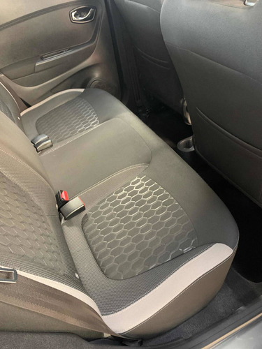Imagen 9 de 15 de Renault Captur 2017 2.0 Zen