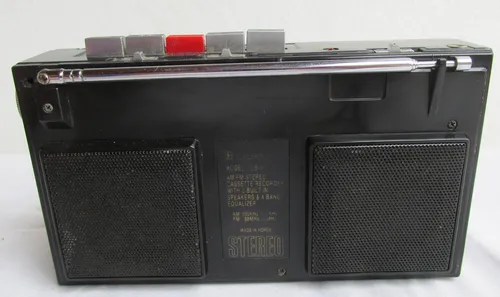 Radio Pasacassette Portatil Marca Broksonic No Funciona (Usado)