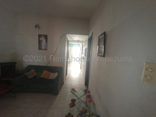 Imagen 22 de 30 de Casas En Venta Cabudare El Amanecer, Arnaldo J. López Tlf. 04245257450 Codigo 22-8414 Lara, Venezuela
