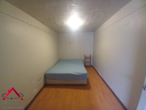 Se Vende Amplia Casa Con Local Comercial, Población Lautaro.