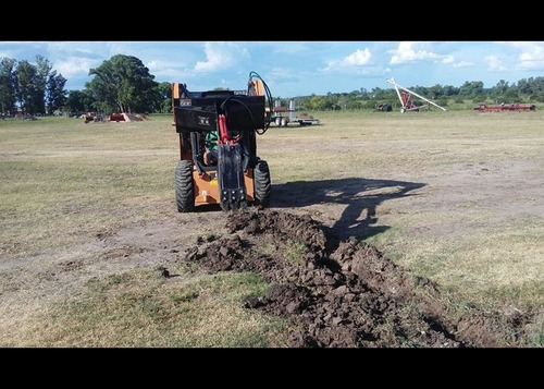 Imagen 2 de 8 de Implemento Jmv Excavador Rt450 Para Minicargadora Standard