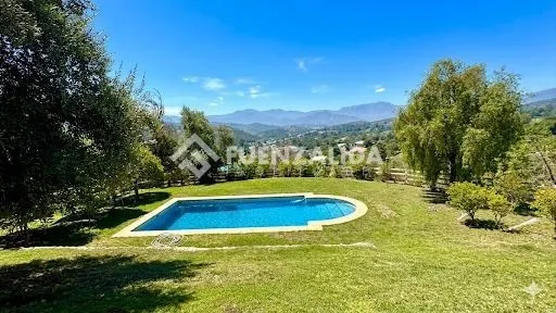 Imagen 2 de 13 de Casa En Venta De 9 Dorm. En Curacaví