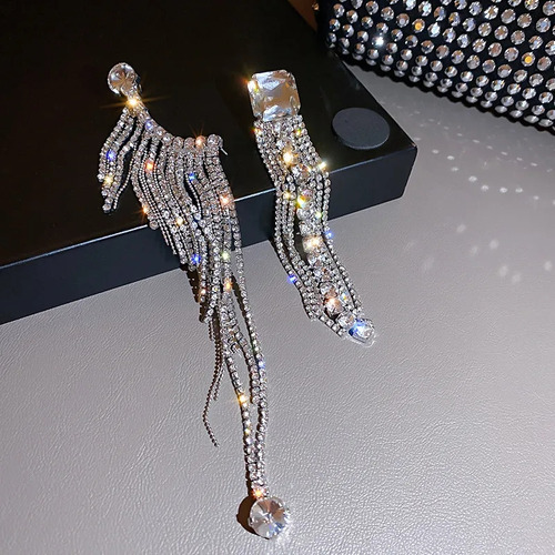 Glamorosos Aros De Fiesta Asimétricos, Con Brillantes