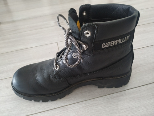 Borcego Caterpillar Cuero