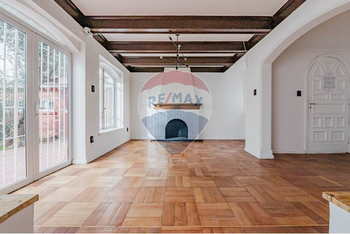 Casa Con Uso Habitacional Y Comercial En Ñuñoa