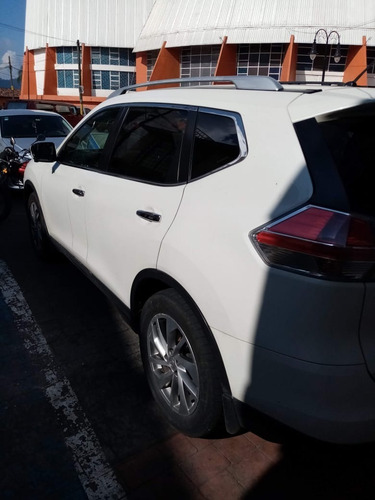 X-trail Nissan, 2015 Asientos De Piel, 4x4, 2015 3 Hileras