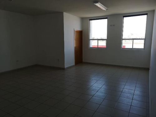 Imagen 7 de 12 de Oficina Comercial En Renta Ampl Iv Centenario