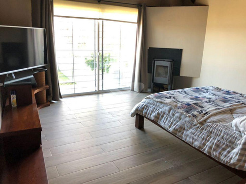 Venta Casa Parque Miramar Al Lago 3 Dormitorios En Suite. Servicio. Seguridad. Piscina