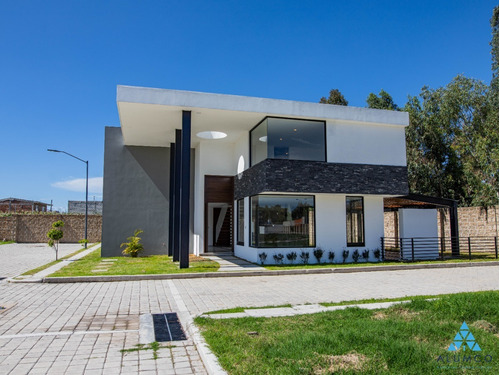 Venta De Residencia En San Andrés Cholula