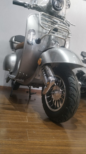 Imagen 12 de 25 de Sunra Vespa Vintage 3000w Electrica Siambreta Litio